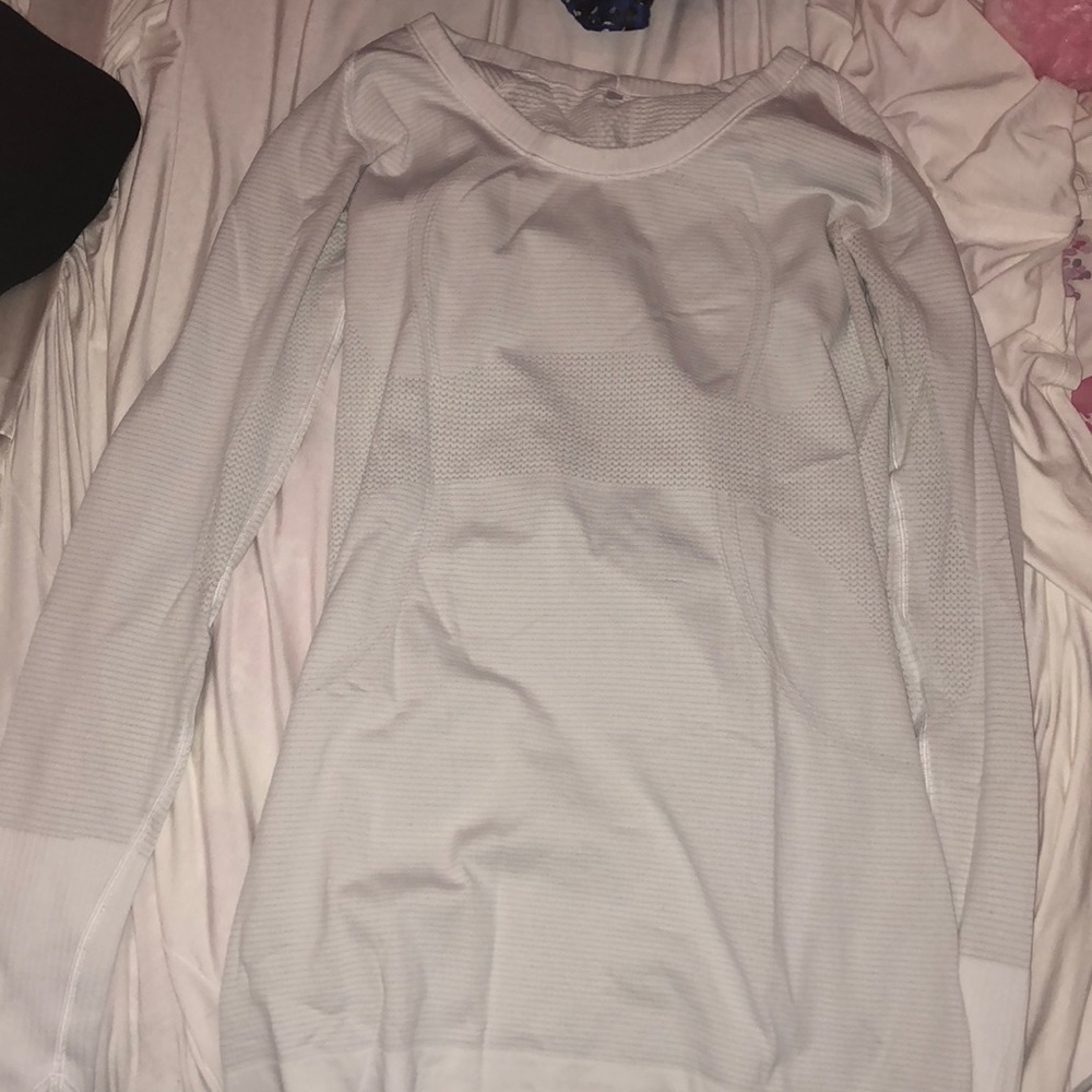 lulu lemon long sleeve workout top